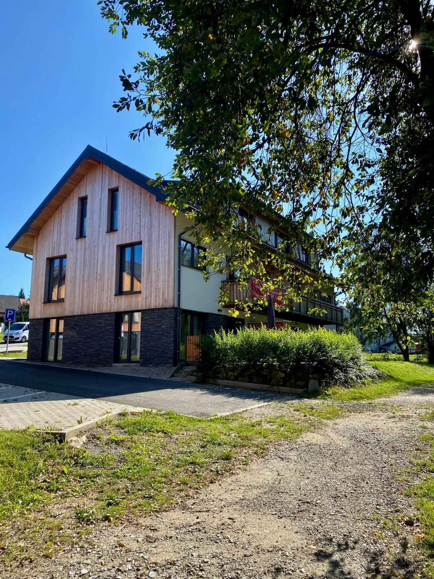 Apartman Na Brehu Lipna Černá v Pošumaví Eksteriør billede